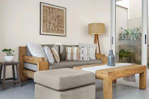 Ombak Villa by Kozystay - Canggu