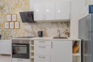 Urban Harmony Studios & Apartment on Akacfa Street