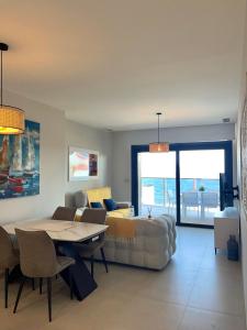 Sunset Sailors by Mar Holidays