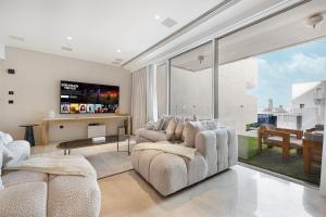 Five Palm Jumeirah Luxury Apartment - 3BR