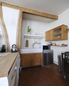 Beautiful & spacious in the heart of Montmartre !