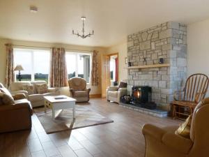 5 Bed in Keel oc-ii14329