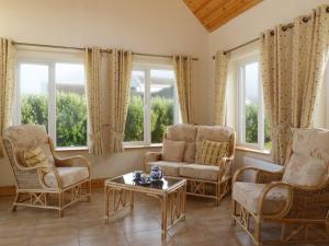 5 Bed in Keel oc-ii14329