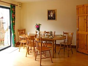 4 Bed in Westport oc-ii12085