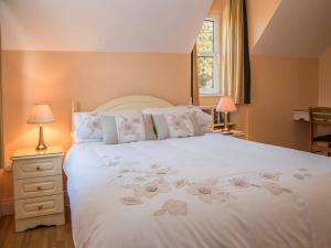 4 Bed in Portnoo oc-ii16953