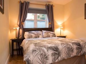 4 Bed in Portnoo oc-ii16953