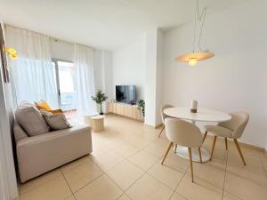 Peaceful Beach House by CanaryScape