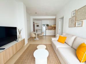 Peaceful Beach House by CanaryScape