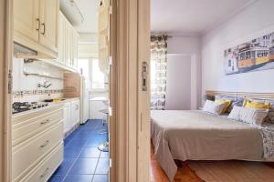 Madre Deus Sweet Home