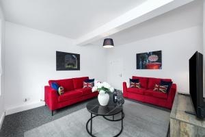 Southwell 3-Bed Near Racecourse, Minster and Trails