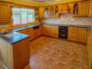 4 Bed in Annascaul oc-ii08305