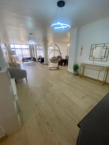 Luxurious apartment in dokki partial Nile view