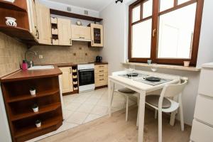 Jasne i Eleganckie Studio 3city w Sopocie by Noclegi Renters