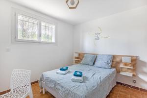 Bright House With Terrace And Garden