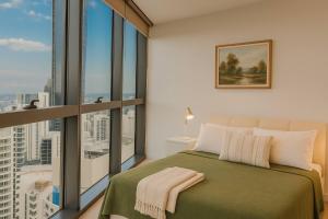 Gleaming Riverfront - Stay on Casino, Free Carpark