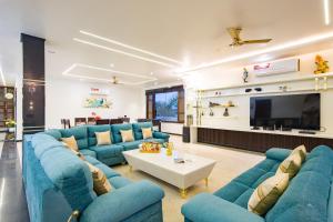 ELIVAAS Ivory estate 5 BHK Farm with Pvt Pool, Gazebos & Lounge Area
