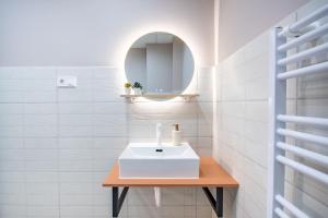 Central Cozy Studio for Solo Traveller