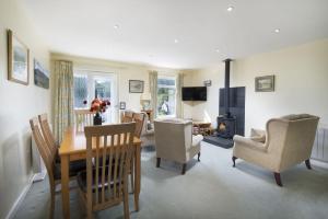 22 Thrang Brow - Langdale Valley