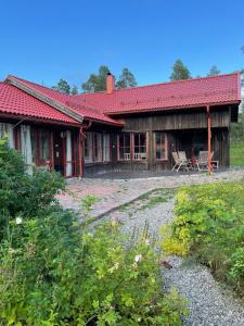 20 min to Umeå 6-7 guests, sea, lake, forest and golf