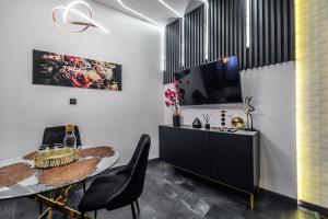 Copper Apartment by Cracovia Prime