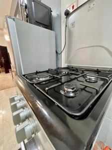 Cozy, 2 br Apartment on 14th Floor!