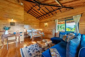 SaffronStays Satori WoodHouse - 2BR lake-view pool villa with farm-to-table dining, machan sit-out and lush gardens