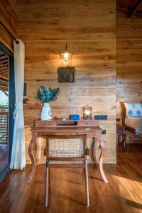 SaffronStays Satori WoodHouse - 2BR lake-view pool villa with farm-to-table dining, machan sit-out and lush gardens