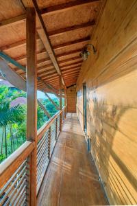 SaffronStays Satori WoodHouse - 2BR lake-view pool villa with farm-to-table dining, machan sit-out and lush gardens