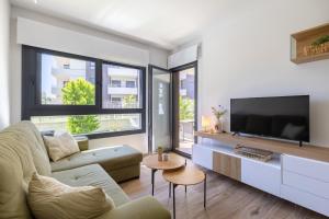 Casa Valentino - Elegant Apartment with Pool Access & Sunny Terrace