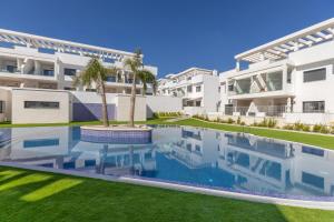 Cosy Casa Nalia - Apartment with Terrace, Pools & Jacuzzi