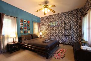 Rustic Tropical Residence