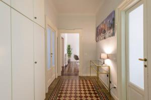 Sempione12-Elegante Bilo with Balcony - B Home