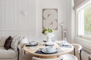 The Astoria Residence - The Duke Collection