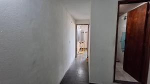 Kitinet semi mobiliada ótima localização