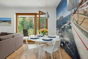 Nadmorski Apartament 550 m do Plaży i Taras by Noclegi Renters