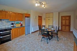 4 Bed in Clifden oc-i243