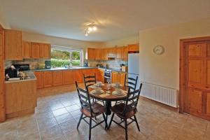 4 Bed in Clifden oc-i243
