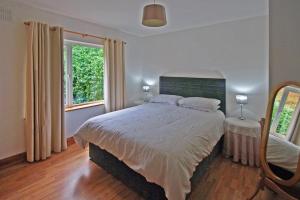 4 Bed in Clifden oc-i243