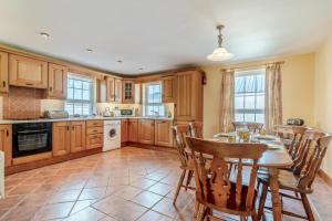 4 Bed in Rossnowlagh oc-ii06781