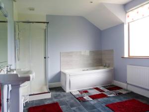 4 Bed in Callan oc-ii16183