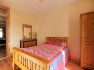 4 Bed in Carrigaholt oc-ii15582