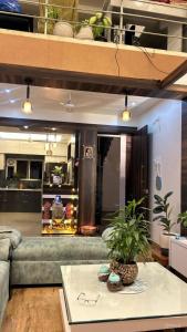 Hillside Penthouse with Panoramic Views