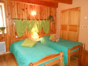 B&B / Chambres d'hotes Chambre D'hotes Myrtille : Chambre Familiale - Vue sur Jardin