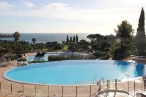 Cap Esterel VILLAGE duplex vue mer et Golf