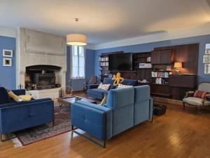 Wisdom - Mansion, with majestic charm