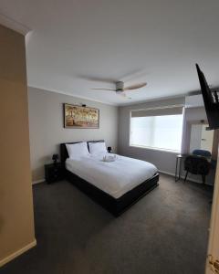 Private Room 1- The Minimalist Escape