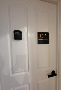 Private Room 1- The Minimalist Escape