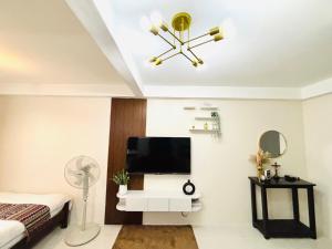 Dainty Den LF508 - Comfy & Chic Home beside Enchanted Kingdom