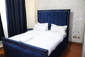 Executive fully furnished three bedroom apartment with ample parking space, swimming pool fully equipped gym children playing ground and amazing city views