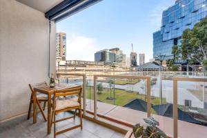 Luxe 3BR CBD Apartment with River Views and Resort Style Amenities